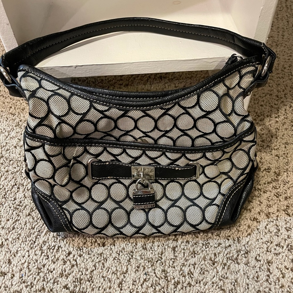 Hand bag
